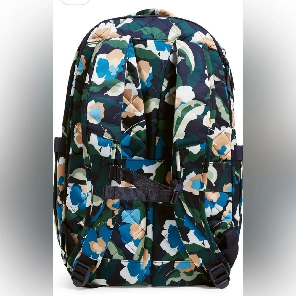 Vera Bradley Women’s Performance Twill Travel Backpack. NWT “Immersed Blooms”